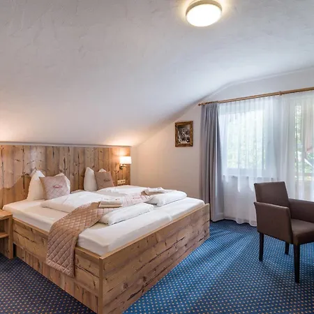 Haus Tirol מלון בריקסן אים טהלה