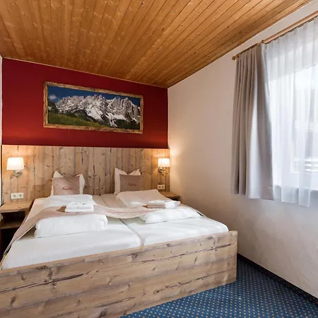 מלון Haus Tirol בריקסן אים טהלה