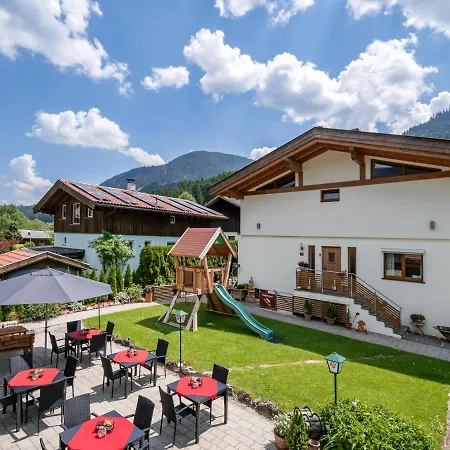 Haus Tirol 2* בריקסן אים טהלה