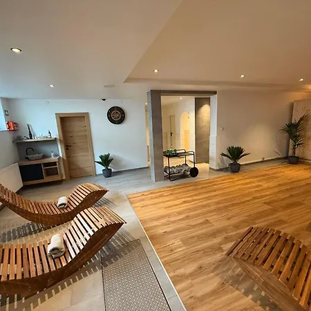 Haus Tirol فندق 2*