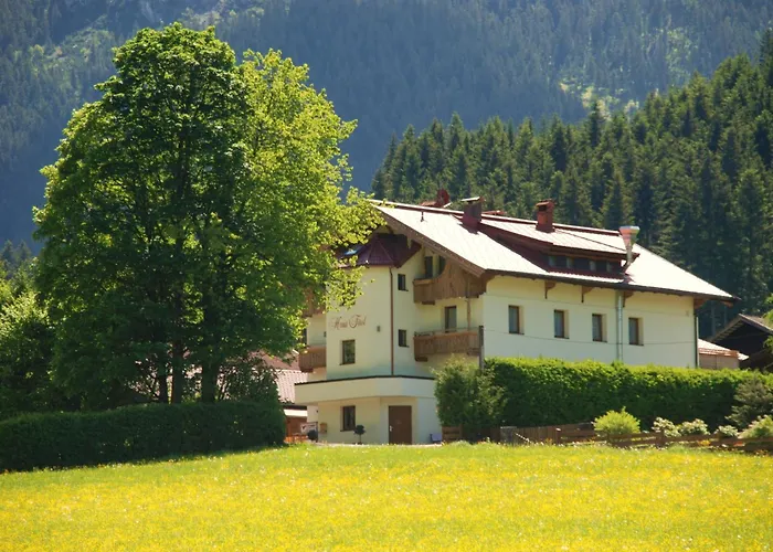 Haus Tirol Hotel 2*