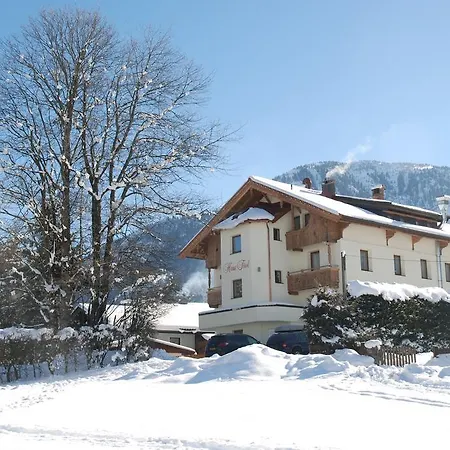 호텔 Haus Tirol 브릭센임탈