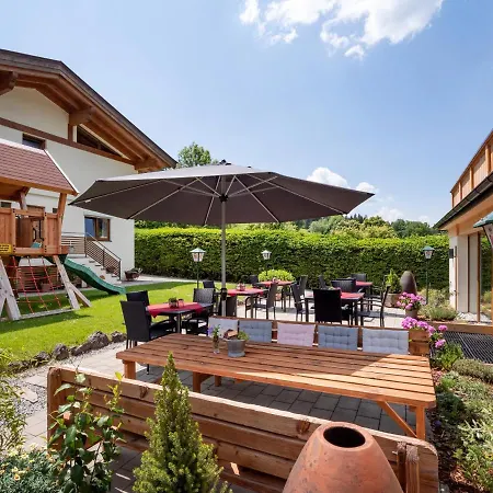 호텔 Haus Tirol 2*