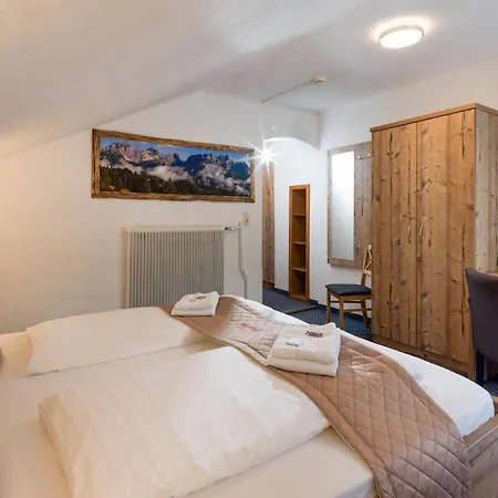 Hotel Haus Tirol